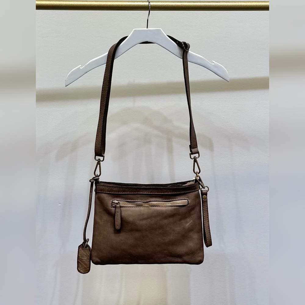 (L326-MOC) DISTRESSED ADJUSTABLE CROSSBODY/SHOULDER BAG